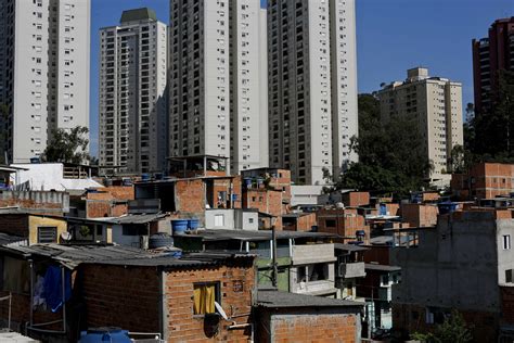 “Poverty & Inequality: A Sociological Journey Through Brazil” – Unveiling Disparities in the Land of Samba